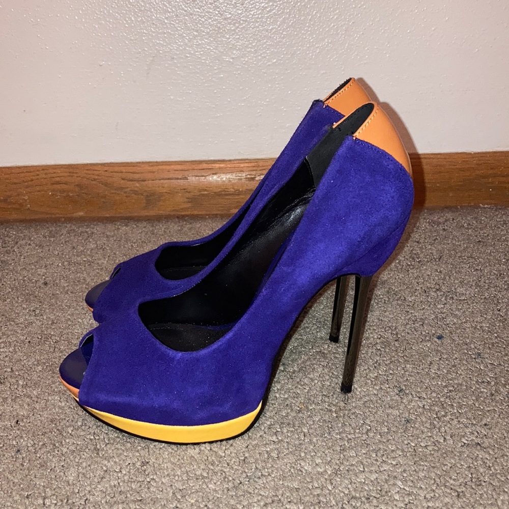 Women’s Aldo Heels